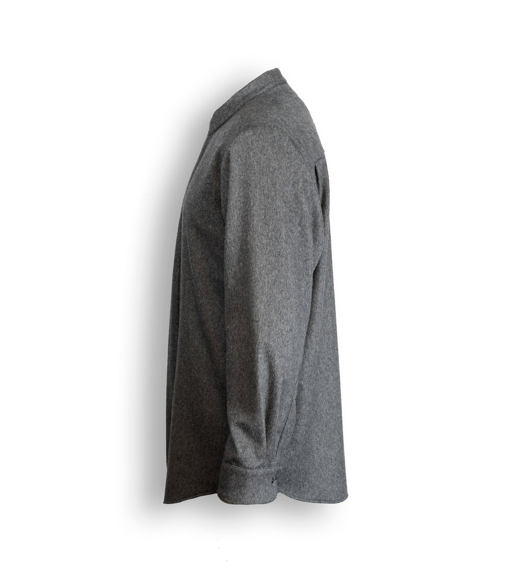 CAMICIA IN CASHMERE ELASTICIZZATO CON COLLO A FASCIA GRIGIA 