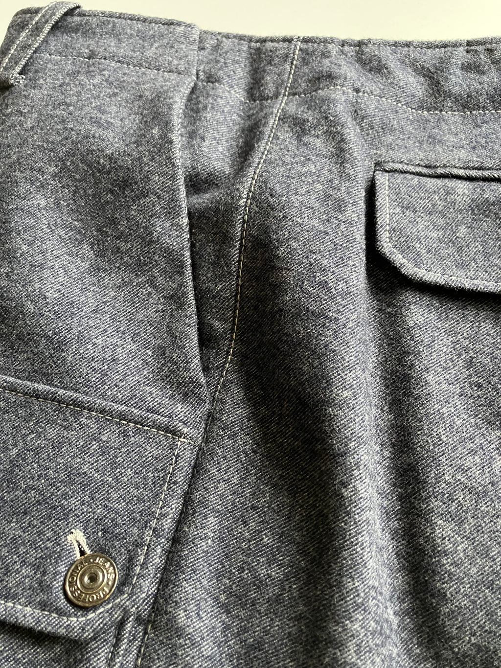 カシミアストレッチデニムカーゴパンツ